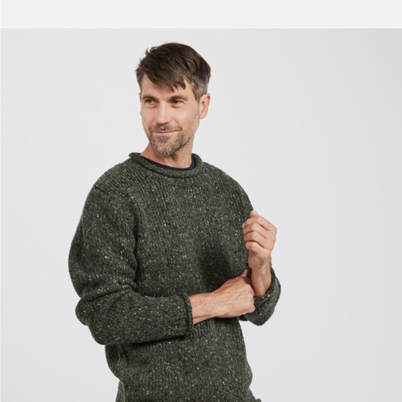 Men's Classic Olive Crewneck Sweater - Picture 4 of 7